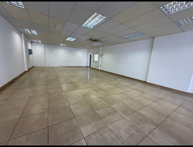 165M² RETAIL TO LET IN INDUSTRIA WEST