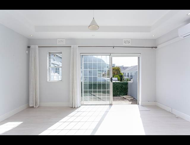 2 BEDROOM APARTMENT RENTED IN CLAREMONT UPPER