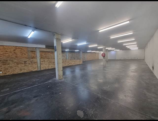 512M² WAREHOUSE TO LET IN ORMONDE