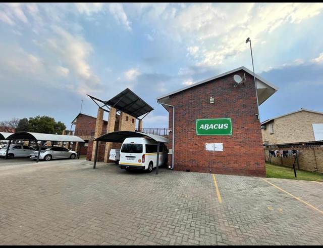 2 BEDROOM PROPERTY TO RENT IN DIE BULT