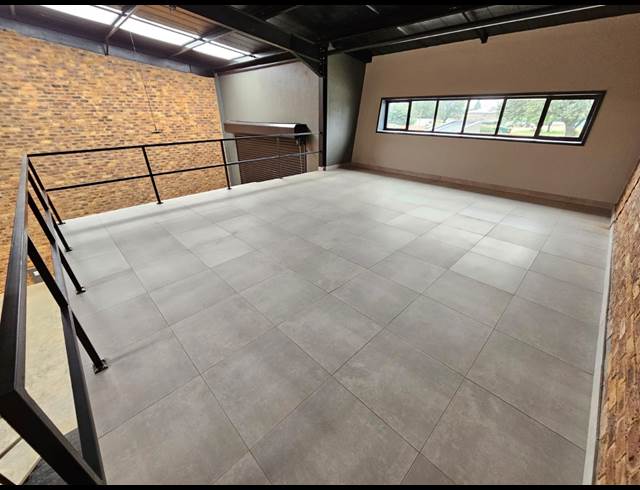 279M² FACTORY TO LET IN ANDERBOLT