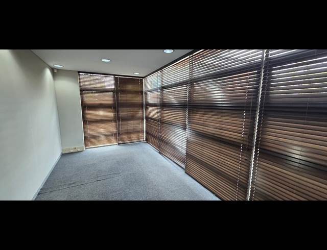 252M² OFFICE TO LET IN NELSPRUIT EXT 1