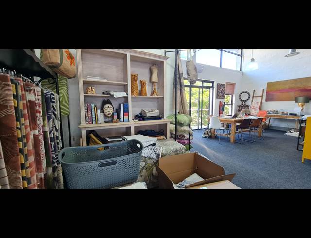 226M² WAREHOUSE TO LET IN WESTLAKE
