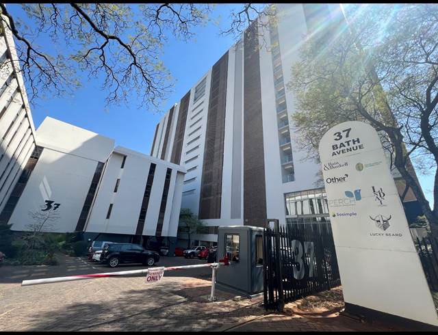 555M² OFFICE TO LET IN ROSEBANK