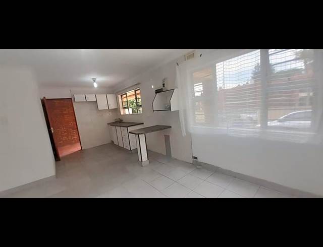 2 BEDROOM PROPERTY TO RENT IN OVERPORT