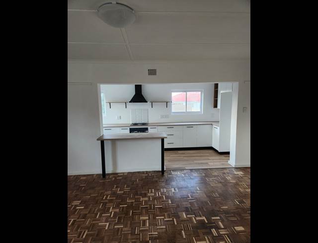 2 bed property to rent in LANGERUG