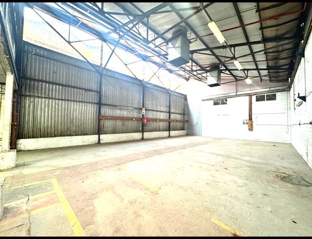1,072M² WAREHOUSE TO LET IN TONGAAT INDUSTRIAL