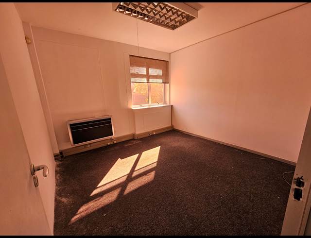 352M² OFFICE TO LET IN CENTURY CITY