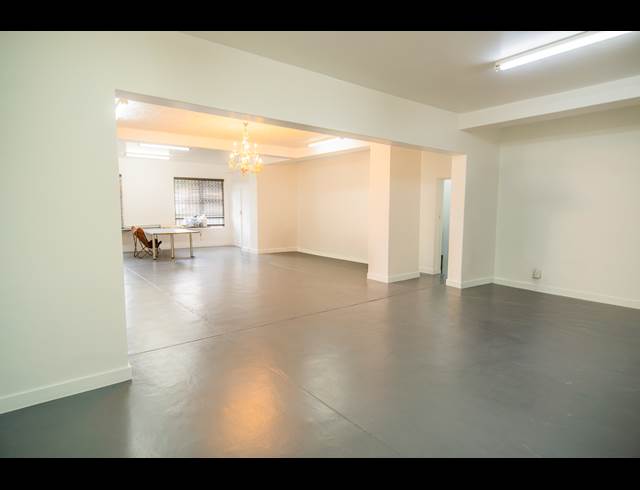 185M² BUSINESS TO LET IN GLENVISTA