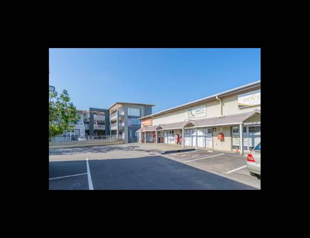 105M² BUSINESS CENTRE TO LET IN BALLITO DISTRICT