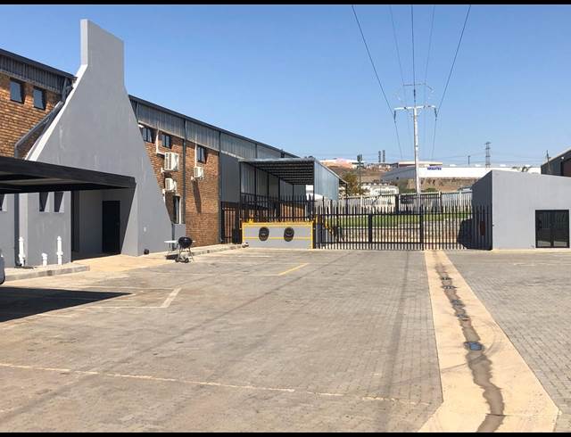 2,200M² WAREHOUSE TO LET IN MEADOWDALE