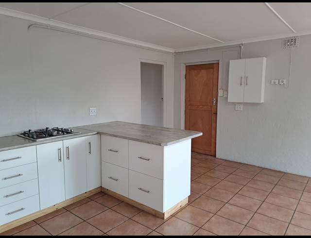 1 bed property to rent in ROUX PARK
