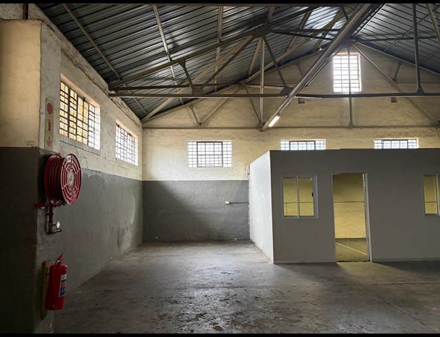 238M² WAREHOUSE TO LET IN CITY DEEP