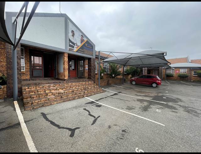 77M² OFFICE RENTED IN BARTLETT