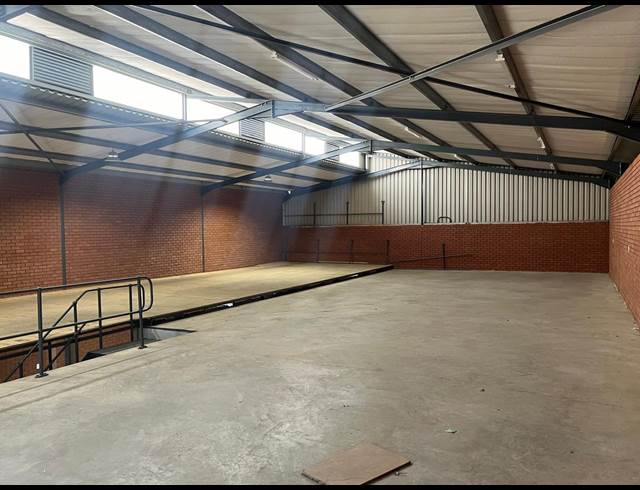 577M² WAREHOUSE TO LET IN ORMONDE