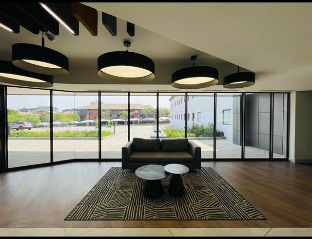 425M² OFFICE TO LET IN VORNA VALLEY