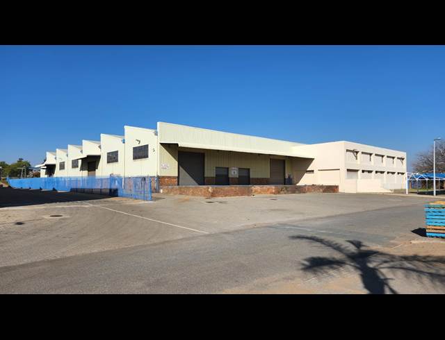 4,616M² WAREHOUSE TO LET IN OLIFANTSFONTEIN