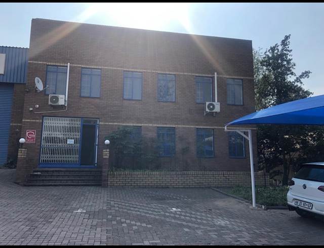 506M² WAREHOUSE RENTED IN KYALAMI