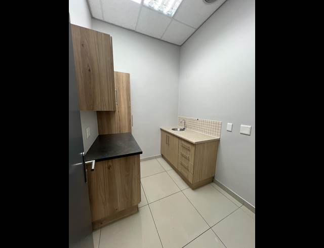281M² OFFICE TO LET IN HIGHVELD