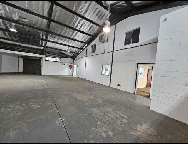 410.49M² WAREHOUSE TO LET IN EPPING INDUSTRIAL