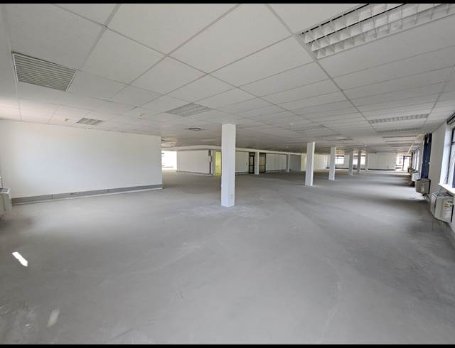 1,014M² OFFICE TO LET IN PLATTEKLOOF