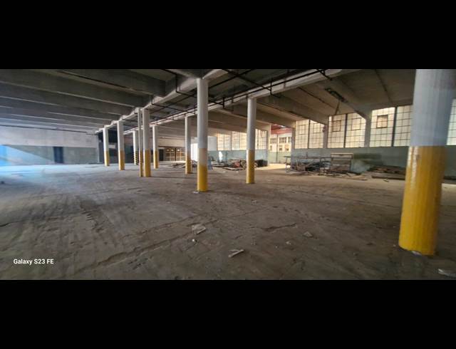 2,300M² WAREHOUSE TO LET IN SELBY