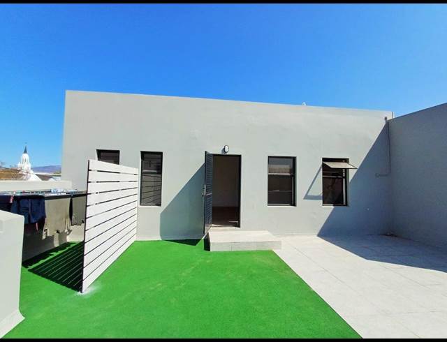 1 bed property to rent in WORCESTER CENTRAL