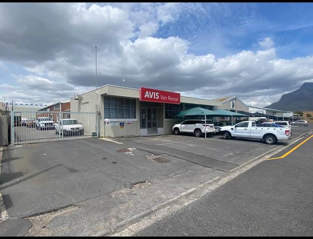 750M² WAREHOUSE TO LET IN PAARDEN EILAND