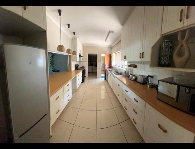 5 BEDROOM PROPERTY TO RENT IN LYNNWOOD GLEN
