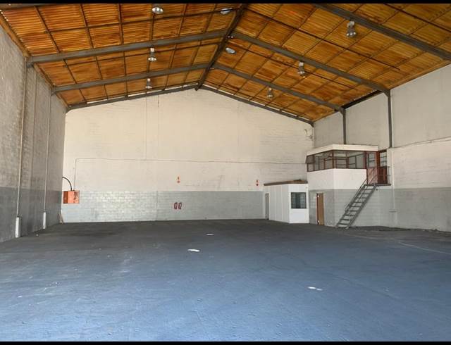 559M² WAREHOUSE TO LET IN PAARL CENTRAL