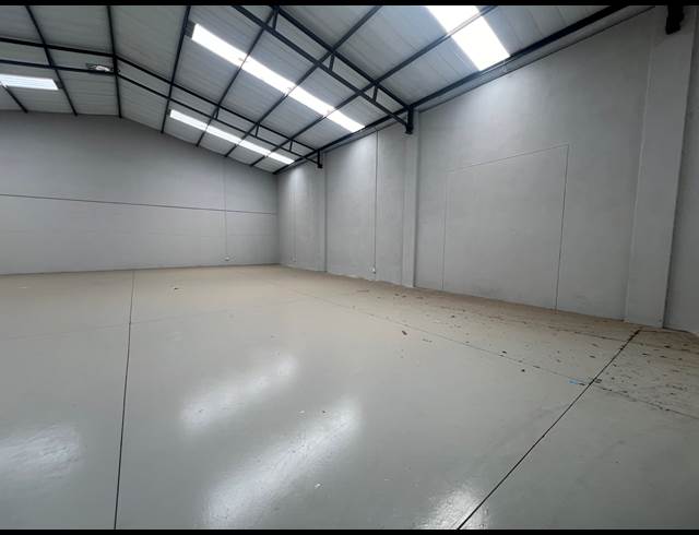 435M² WAREHOUSE TO LET IN COSMO BUSINESS PARK