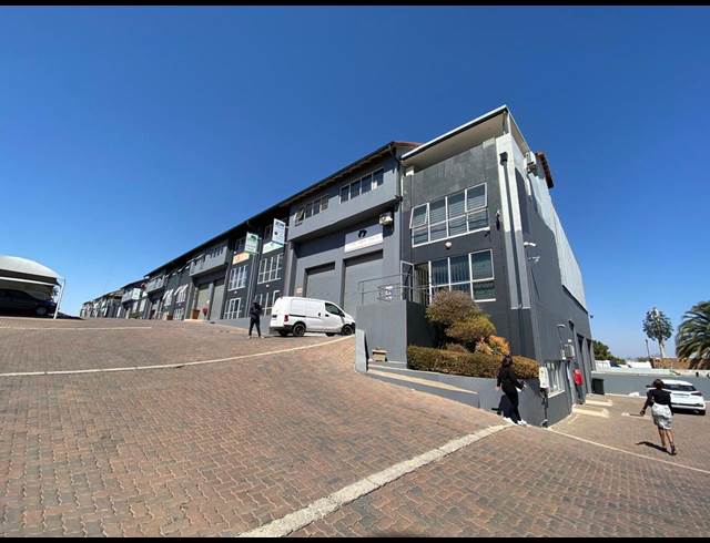 500M² WAREHOUSE TO LET IN HALFWAY HOUSE