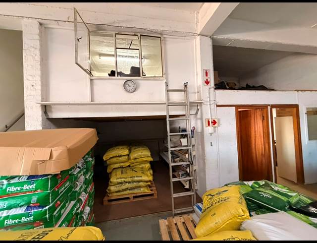 300M² WAREHOUSE TO LET IN MALMESBURY INDUSTRIA