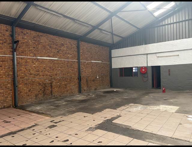 250M² WAREHOUSE TO LET IN PRETORIA WEST