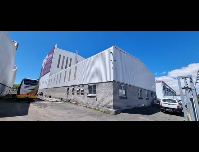 655M² WAREHOUSE TO LET IN AIRPORT INDUSTRIA