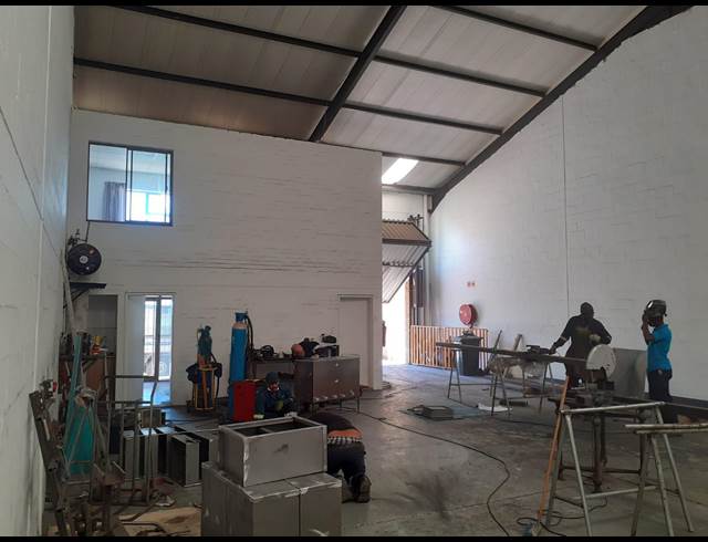 382M² WAREHOUSE TO LET IN KILLARNEY GARDENS