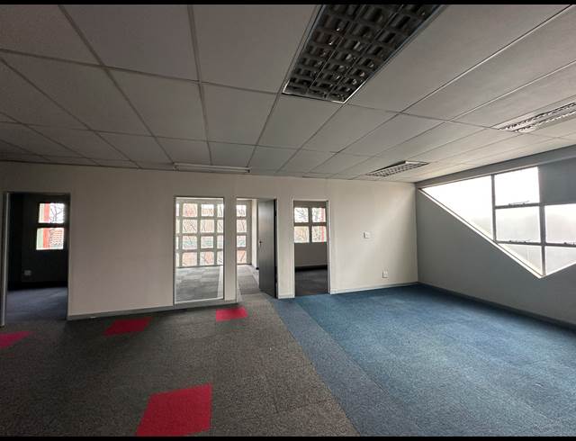132.30M² OFFICE TO LET IN HIGHVELD BUSINESS PARK
