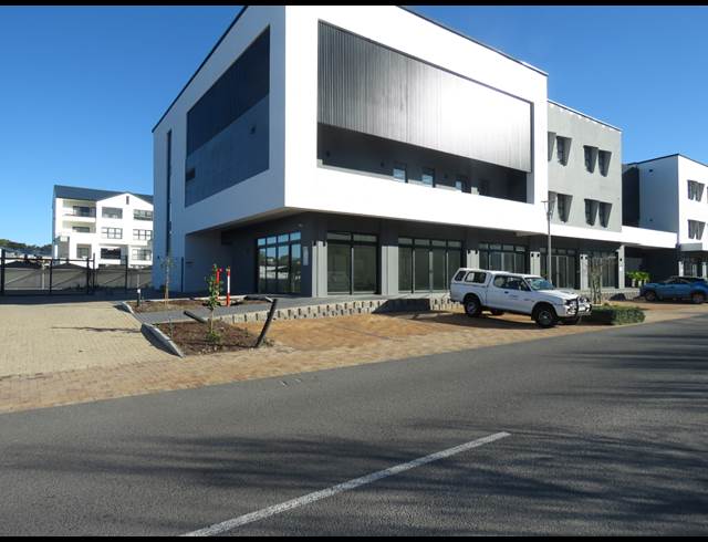 235M² MEDICAL SUITE TO LET IN PAARDEVLEI