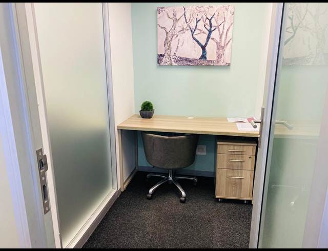M² SERVICED OFFICE TO LET IN BROOKLYN