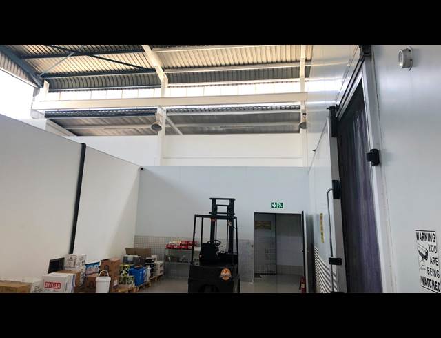 814M² WAREHOUSE TO LET IN TUNNEY