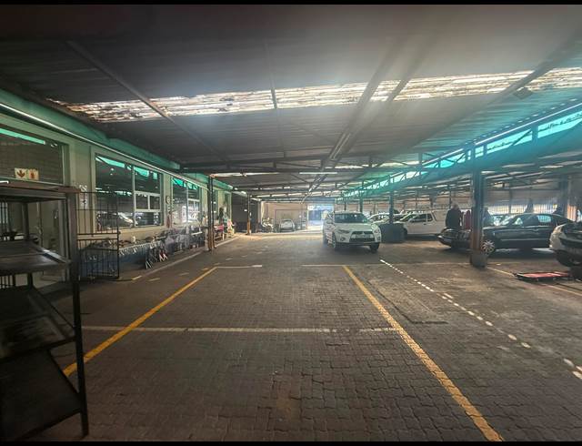 750M² WAREHOUSE TO LET IN DELAREY