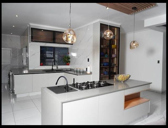 3 BEDROOM CLUSTER TO LET IN MORNINGSIDE
