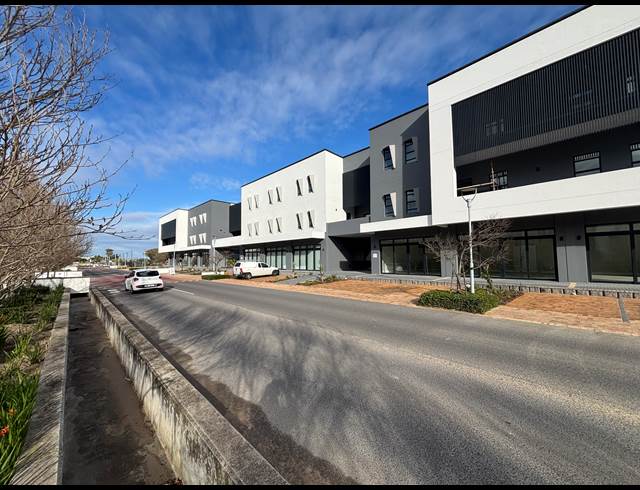 98M² OFFICE TO LET IN PAARDEVLEI