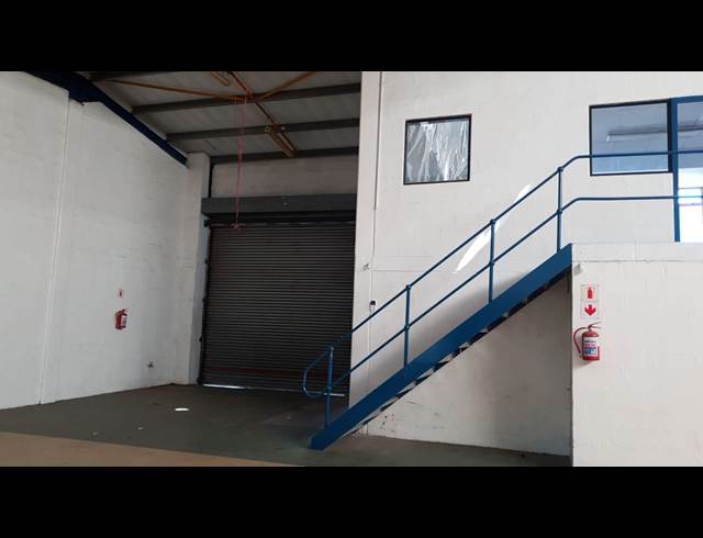 544M² WAREHOUSE TO LET IN RED HILL