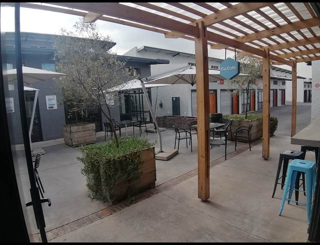 15M² BUSINESS CENTRE TO LET IN PRESIDENT PARK