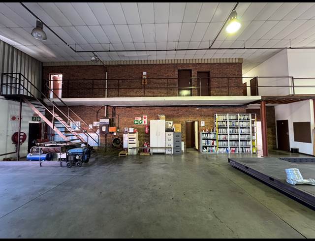 1,313M² WAREHOUSE TO LET IN ROBERTVILLE