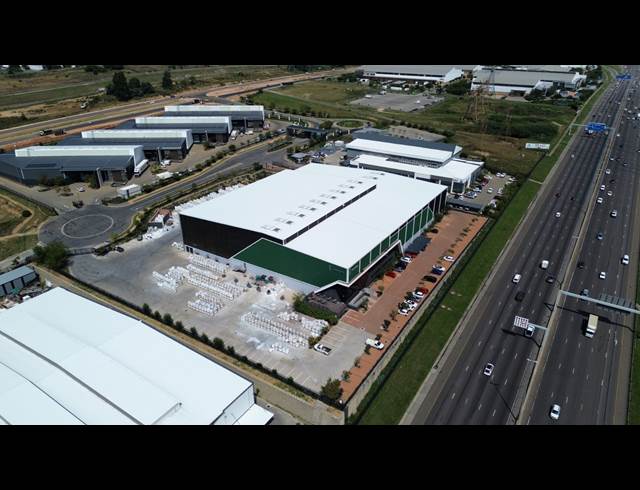 7,600M² WAREHOUSE TO LET IN LOUWLARDIA