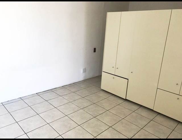 1 bed property to rent in WOODSTOCK