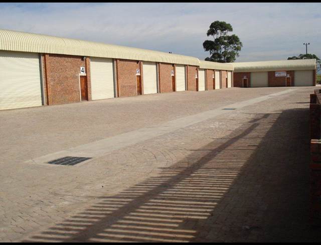 200M² MINI FACTORY TO LET IN UMHLALI