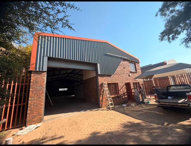 465M² WAREHOUSE TO LET IN SEBENZA